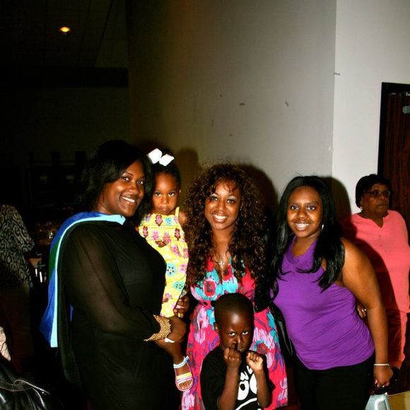 Meet your Posher, Ieshia - Picture 1 of 1